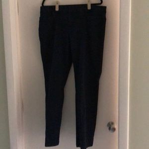 Dockers pant flat front pockets.